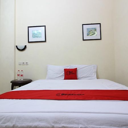 Reddoorz @ Mantrijeron 2 Hotel Yogyakarta Eksteriør billede