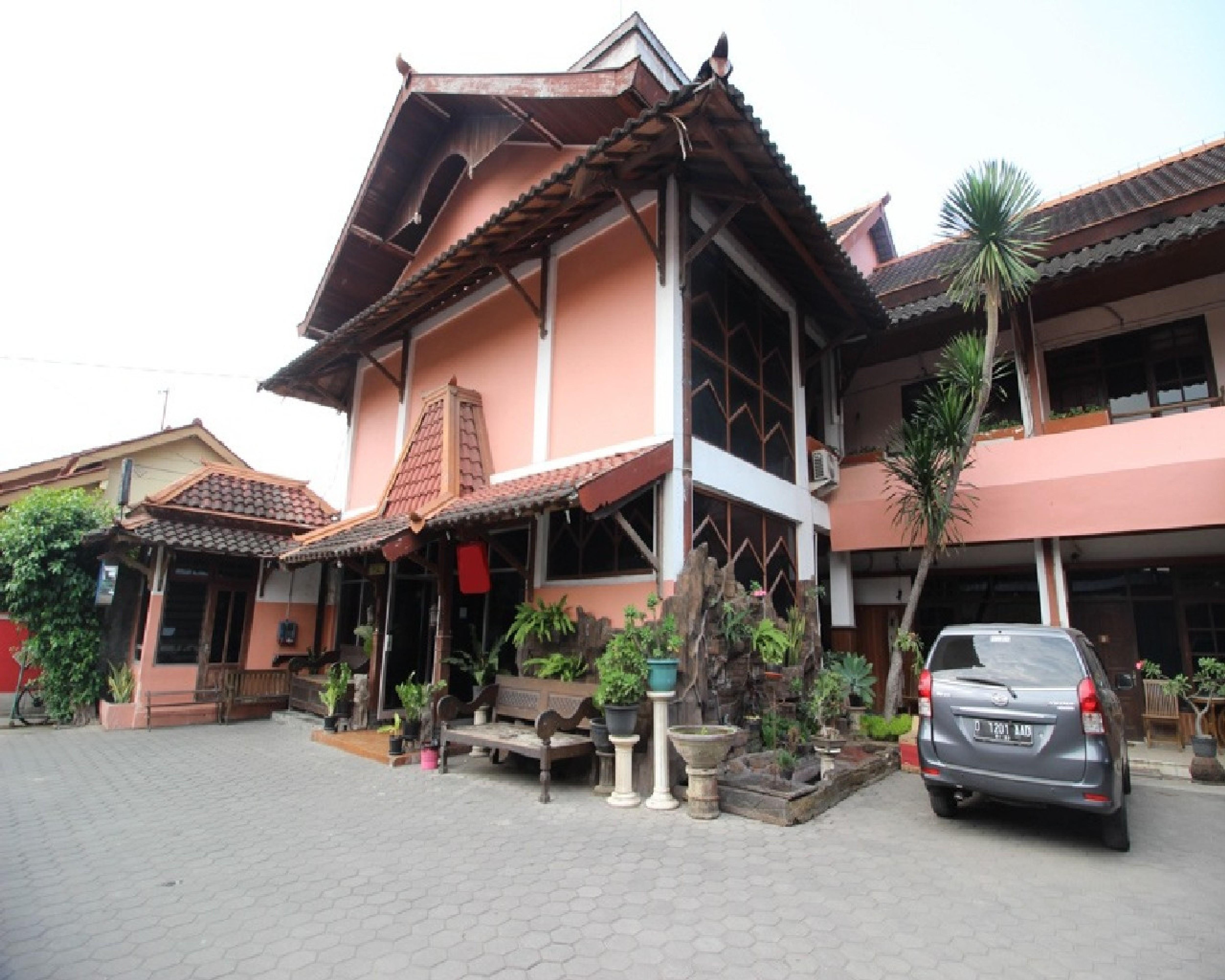Reddoorz @ Mantrijeron 2 Hotel Yogyakarta Eksteriør billede