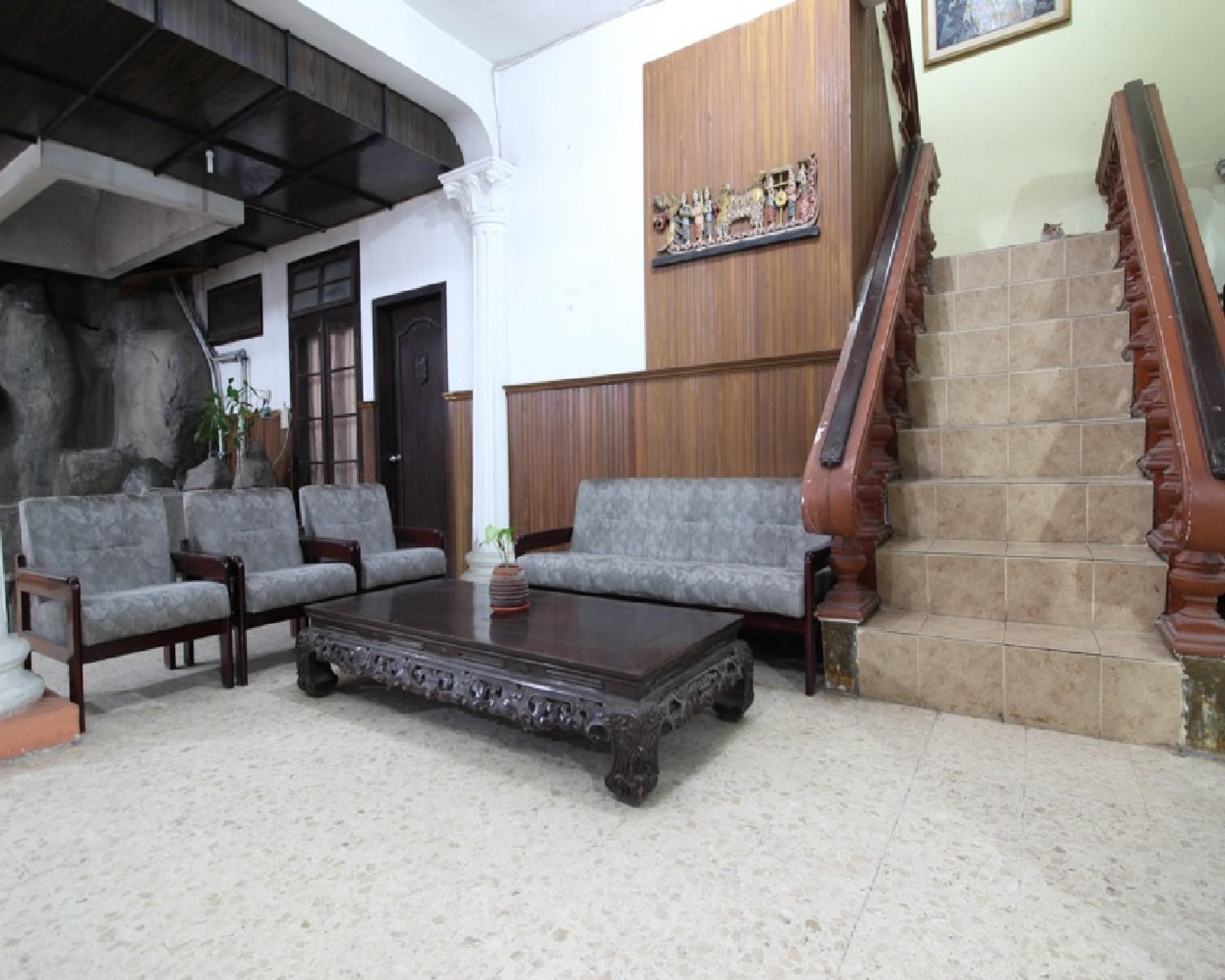 Reddoorz @ Mantrijeron 2 Hotel Yogyakarta Eksteriør billede