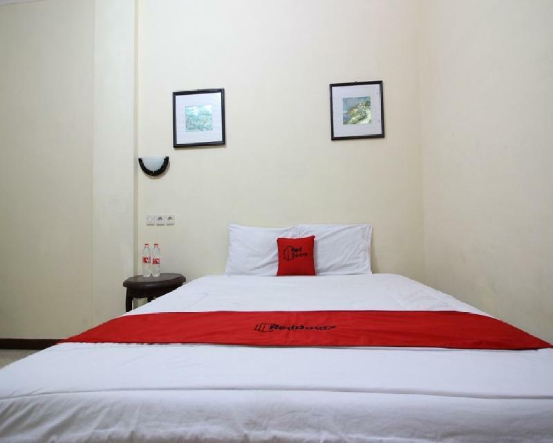 Reddoorz @ Mantrijeron 2 Hotel Yogyakarta Eksteriør billede